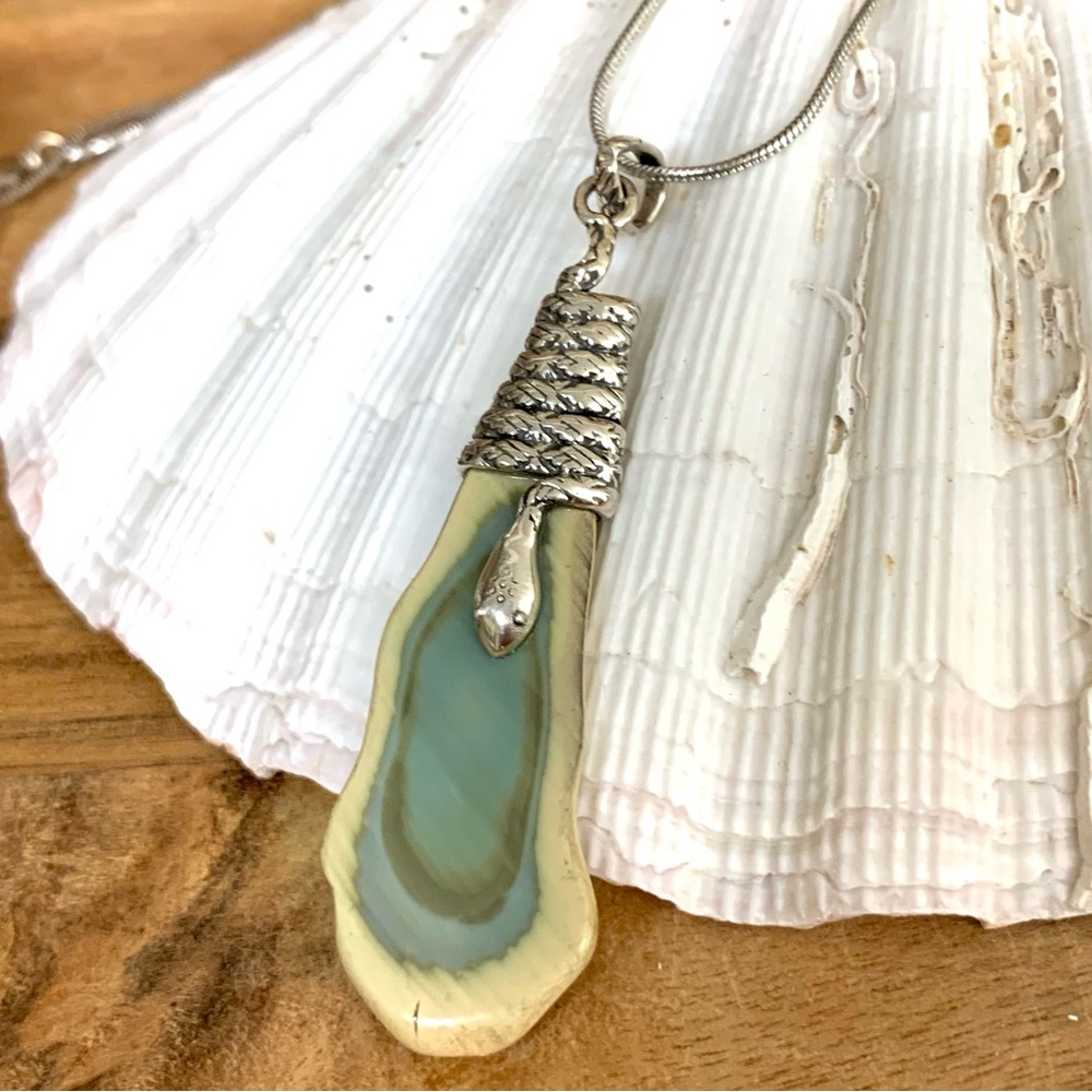 Royal Imperial Jasper Serpent Pendant - Picture 2 of 5